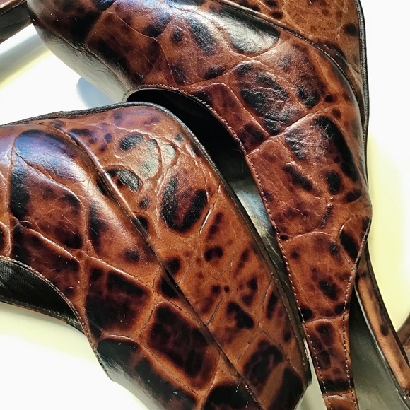 Stuart Weitzman authentic platform heels Preowned crocodile - Picture 16 of 16